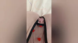 I brought my pussy to orgasm when I got dwelling-place from college